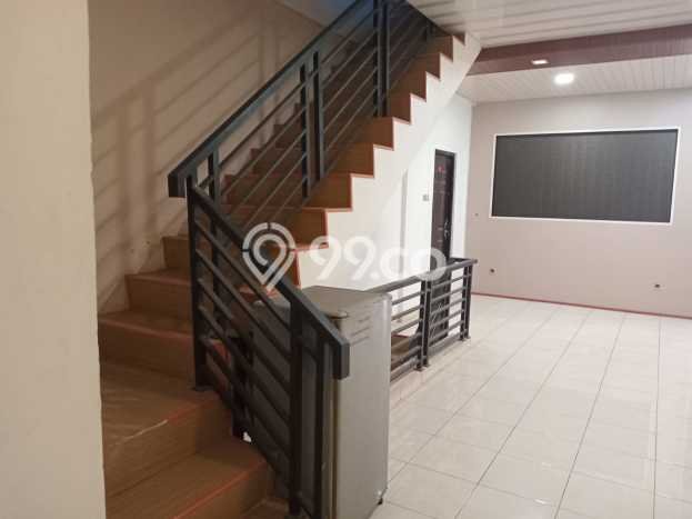 HARGA BERSAING! Ruko di , Luas 204m2m², Area Komersial HARGA BERSAING! Ruko di , Luas 204m2m², Area Komersial