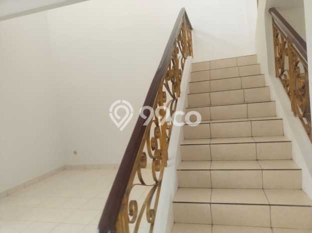 Jual Rumah Mewah Elegan Dengan View Eksklusif di Kota Wisata, Bogor Jual Rumah Mewah Elegan Dengan View Eksklusif di Kota Wisata, Bogor