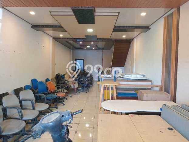 HARGA BERSAING! Ruko di , Luas 204m2m², Area Komersial HARGA BERSAING! Ruko di , Luas 204m2m², Area Komersial