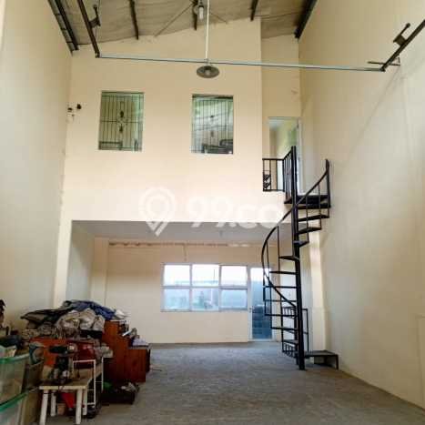 Lokasi Strategis! Dijual Gudang Bisnis di Cikupa, Tangerang Kondisi Bagus Lokasi Strategis! Dijual Gudang Bisnis di Cikupa, Tangerang Kondisi Bagus