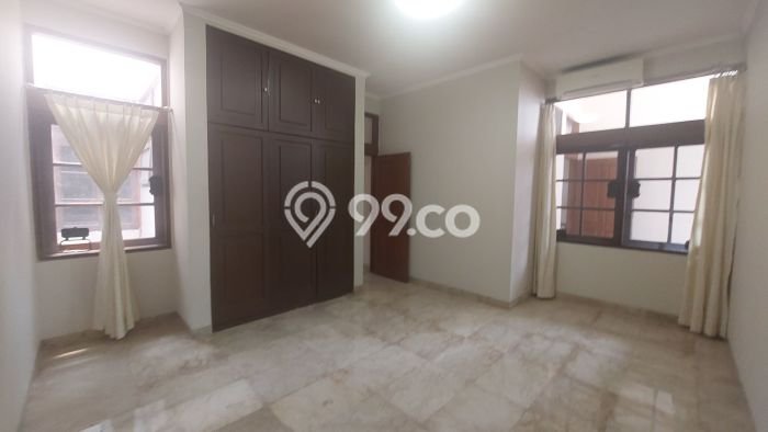KESEMPATAN TERBAIK! Rumah area Kuningan, 3 KM, Siap Huni, LT 490m² Bangunan 315m² KESEMPATAN TERBAIK! Rumah area Kuningan, 3 KM, Siap Huni, LT 490m² Bangunan 315m²