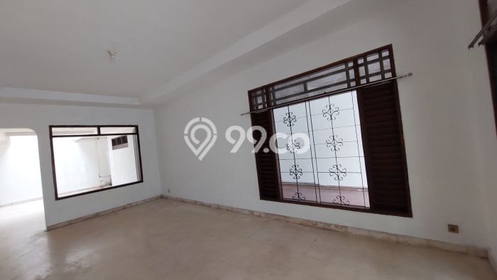 RARE UNIT! Rumah di Tebet, 3 KM, Pemandangan Kota, Luas 150m² LB 200m² RARE UNIT! Rumah di Tebet, 3 KM, Pemandangan Kota, Luas 150m² LB 200m²