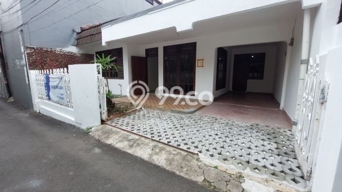 BEST DEAL! Rumah area Tebet, 3 KM, Dekat Fasilitas Umum, LT 166m² LB 180m² BEST DEAL! Rumah area Tebet, 3 KM, Dekat Fasilitas Umum, LT 166m² LB 180m²