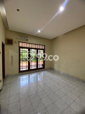 Hunian Modern Disewakan 5 Kamar di Tebet Bisa Nego Hunian Modern Disewakan 5 Kamar di Tebet Bisa Nego