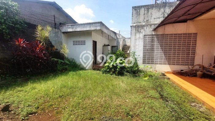 Hunian Mewah Siap Huni LT 721m2 di Ciputat, Tangerang Selatan Hunian Mewah Siap Huni LT 721m2 di Ciputat, Tangerang Selatan