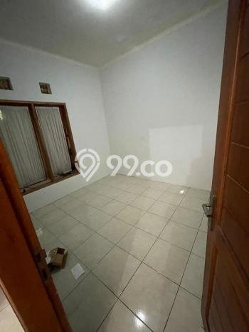 Rumah Minimalis 3 Kamar Terawat di Kompleks Perumahan Bandung Kota, Bandung Rumah Minimalis 3 Kamar Terawat di Kompleks Perumahan Bandung Kota, Bandung