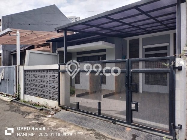 PENAWARAN TERBATAS! Rumah Berkualitas area , Luas 112m2m² Bangunan 90m2m² PENAWARAN TERBATAS! Rumah Berkualitas area , Luas 112m2m² Bangunan 90m2m²
