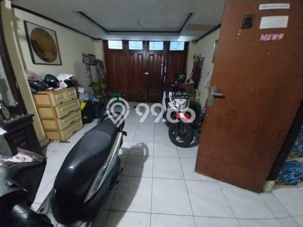 Rumah Terawat area Buah Batu, Bandung, Luas Tanah 210m2m², LB 350m2m² Rumah Terawat area Buah Batu, Bandung, Luas Tanah 210m2m², LB 350m2m²