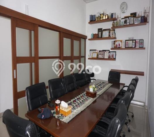 Unit Ruko Dijual di Jakarta Selatan LT 67m2 & LB 294m2 Unit Ruko Dijual di Jakarta Selatan LT 67m2 & LB 294m2