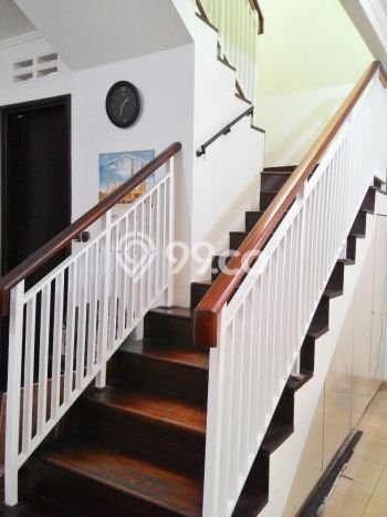Ready to Use! Luxury House LT 135m2 Desain Modern di Tomang Ready to Use! Luxury House LT 135m2 Desain Modern di Tomang