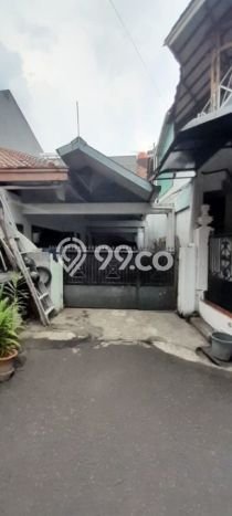 Rumah Mewah LB 220m2 Siap Huni Desain Elegan di Tomang, Jakarta Barat Rumah Mewah LB 220m2 Siap Huni Desain Elegan di Tomang, Jakarta Barat