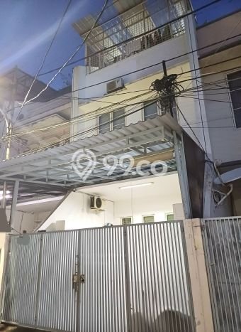 Dijual Hunian Rumah Terawat 3 Kamar di Tomang, Jakarta Barat Dijual Hunian Rumah Terawat 3 Kamar di Tomang, Jakarta Barat