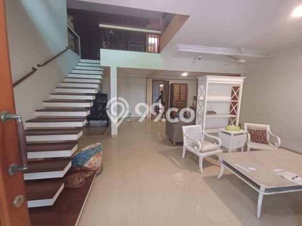 Dijual Rumah Luas Megah Dengan View Cantik di Tomang, Jakarta Barat Dijual Rumah Luas Megah Dengan View Cantik di Tomang, Jakarta Barat