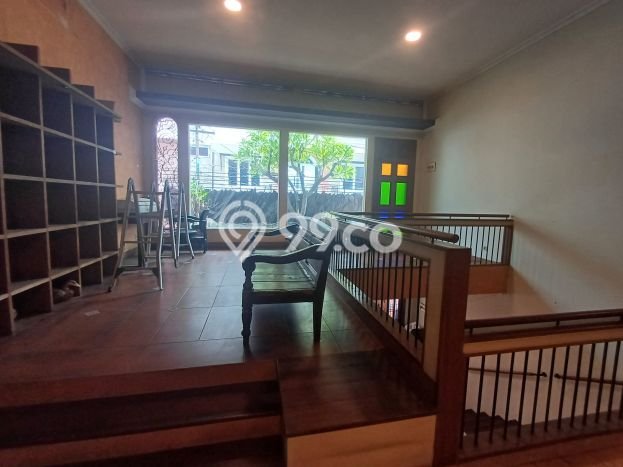 Dijual Rumah Luas Megah Dengan View Cantik di Tomang, Jakarta Barat Dijual Rumah Luas Megah Dengan View Cantik di Tomang, Jakarta Barat