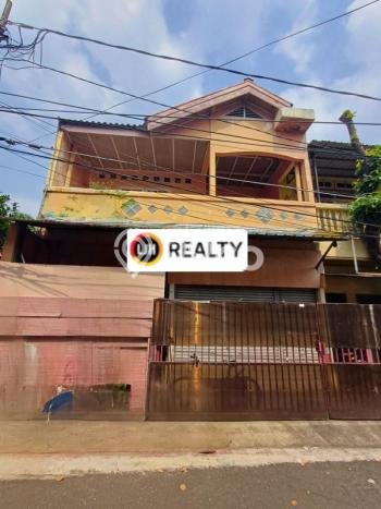 Rumah Mewah LB 160m2 Siap Huni Desain Elegan di Tomang, Jakarta Barat Rumah Mewah LB 160m2 Siap Huni Desain Elegan di Tomang, Jakarta Barat