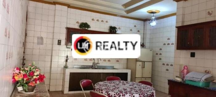 For Sale! Luxury House LT 631m2 Desain Modern di Tomang For Sale! Luxury House LT 631m2 Desain Modern di Tomang