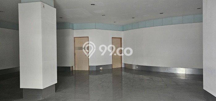 Ruko Disewa di Jakarta Barat dengan LB 678m2 Area Komersial Ramai Ruko Disewa di Jakarta Barat dengan LB 678m2 Area Komersial Ramai