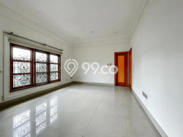Rumah Luxury Modern Siap Huni di Puri Indah Jakarta Barat Rumah Luxury Modern Siap Huni di Puri Indah Jakarta Barat