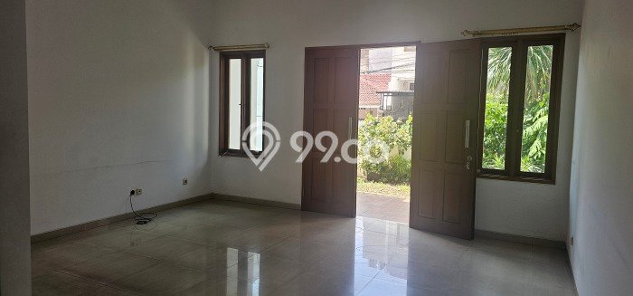 Jual Rumah Luas Elegan Dengan View Eksklusif di Puri Indah, Jakarta Barat Jual Rumah Luas Elegan Dengan View Eksklusif di Puri Indah, Jakarta Barat