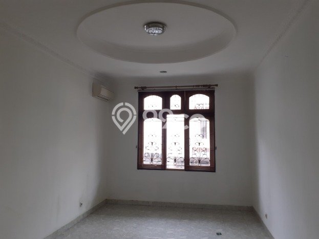 Lokasi strategis! Rumah siap pakai disewakan di Kelapa Gading LB 105m2 Lokasi strategis! Rumah siap pakai disewakan di Kelapa Gading LB 105m2