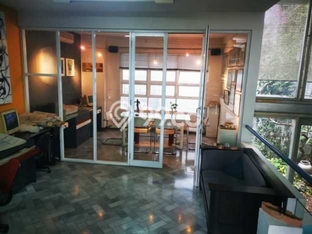 Lokasi Strategis! Dijual Ruko Bisnis di Kelapa Gading, Jakarta Utara Kondisi Baik Lokasi Strategis! Dijual Ruko Bisnis di Kelapa Gading, Jakarta Utara Kondisi Baik