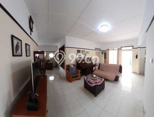 Siap Huni Hunian Elit 5 Kamar di Cilandak Dekat ke Mana Pun Siap Huni Hunian Elit 5 Kamar di Cilandak Dekat ke Mana Pun