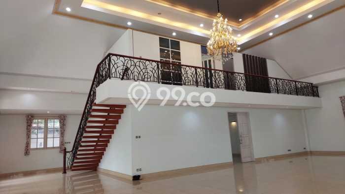 Rumah Elit Modern Tanpa Renovasi di Pondok Labu Jakarta Selatan Rumah Elit Modern Tanpa Renovasi di Pondok Labu Jakarta Selatan