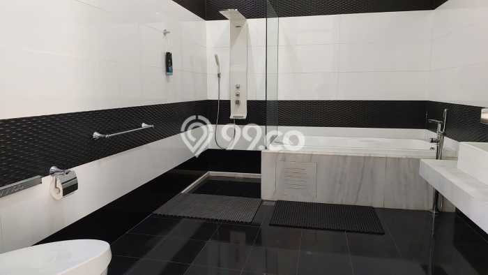 Rumah Elit Modern Tanpa Renovasi di Pondok Labu Jakarta Selatan Rumah Elit Modern Tanpa Renovasi di Pondok Labu Jakarta Selatan