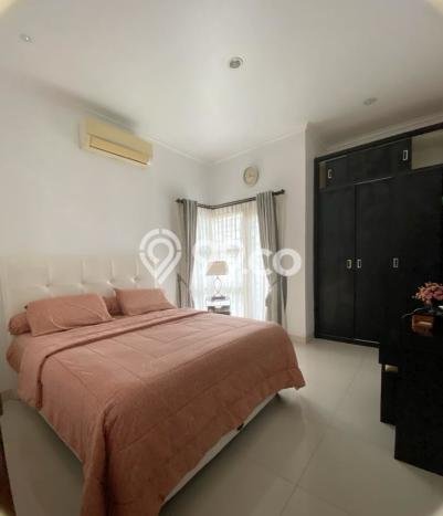 Rumah Asri di Bintaro, Tangerang Selatan, Luas 170m² Bangunan 250m² Rumah Asri di Bintaro, Tangerang Selatan, Luas 170m² Bangunan 250m²