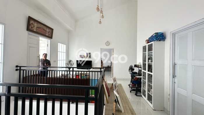 Rumah Luxury Modern Tanpa Renovasi di Bintaro Tangerang Selatan Rumah Luxury Modern Tanpa Renovasi di Bintaro Tangerang Selatan