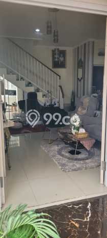 Rumah Modern 3 KT di Bintaro Tangerang Selatan Semi Furnished Rumah Modern 3 KT di Bintaro Tangerang Selatan Semi Furnished