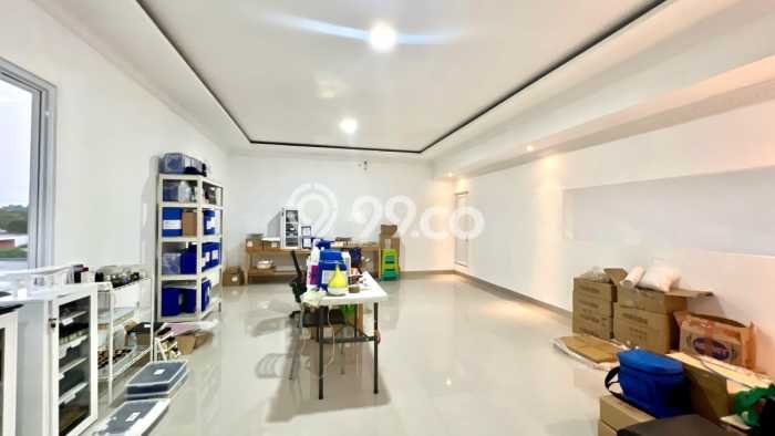 Rumah Luxury Modern Tanpa Renovasi di Bintaro Tangerang Selatan Rumah Luxury Modern Tanpa Renovasi di Bintaro Tangerang Selatan