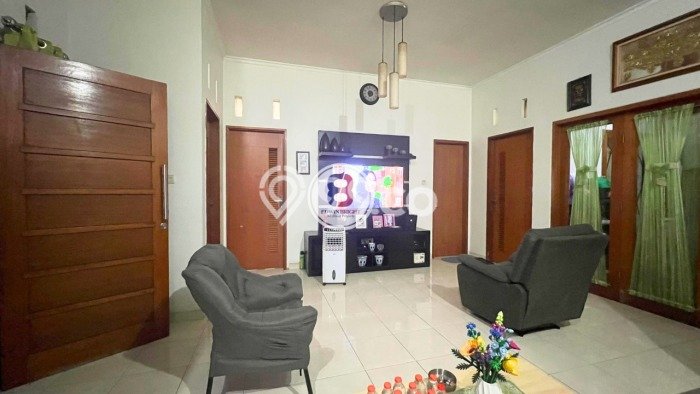 Dijual Rumah Strategis Bagus Punya 3 KT di Ciputat Tangerang Selatan SHM Dijual Rumah Strategis Bagus Punya 3 KT di Ciputat Tangerang Selatan SHM