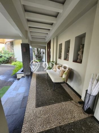 Rumah Mewah Siap Huni LT 1923m2 di Cilandak, Jakarta Selatan Rumah Mewah Siap Huni LT 1923m2 di Cilandak, Jakarta Selatan