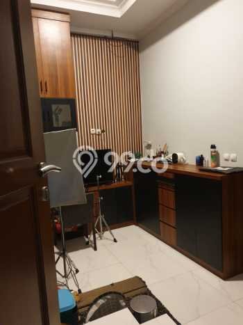 Rumah Eksklusif Dijual LT 210m2 di Serpong, Tangerang Selatan Rumah Eksklusif Dijual LT 210m2 di Serpong, Tangerang Selatan