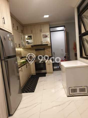 Rumah Eksklusif Dijual LT 210m2 di Serpong, Tangerang Selatan Rumah Eksklusif Dijual LT 210m2 di Serpong, Tangerang Selatan