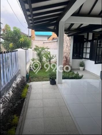 Rumah Strategis Minimalis Lb 170m2 di Ciputat, Tangerang Selatan Rumah Strategis Minimalis Lb 170m2 di Ciputat, Tangerang Selatan