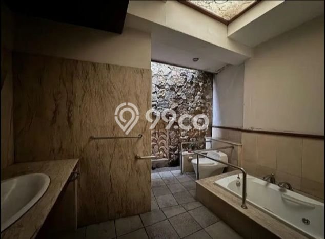 Dijual Rumah Premium dengan Fasilitas Sekitar Lengkap di Kebayoran Baru, Jakarta Selatan Dijual Rumah Premium dengan Fasilitas Sekitar Lengkap di Kebayoran Baru, Jakarta Selatan