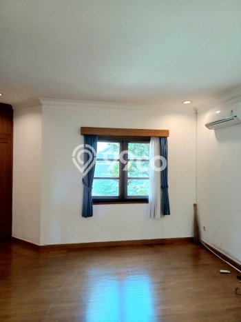 Dijual Rumah Premium dengan Fasilitas Sekitar Lengkap di Cilandak, Jakarta Selatan Dijual Rumah Premium dengan Fasilitas Sekitar Lengkap di Cilandak, Jakarta Selatan