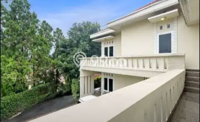 Hunian Mewah LB 292m2 Siap Huni Desain Elegan di Pejaten, Jakarta Selatan Hunian Mewah LB 292m2 Siap Huni Desain Elegan di Pejaten, Jakarta Selatan