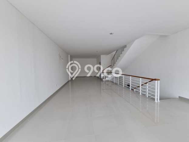 Ruko Dijual di Prime Area Jakarta Timur Luas 191m2 Ruko Dijual di Prime Area Jakarta Timur Luas 191m2