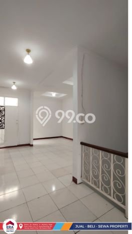 Rumah di Pulo Gadung, 3 KM, Dekat Pusat Kota, LT 160m2m² Bangunan 240m2m² Rumah di Pulo Gadung, 3 KM, Dekat Pusat Kota, LT 160m2m² Bangunan 240m2m²