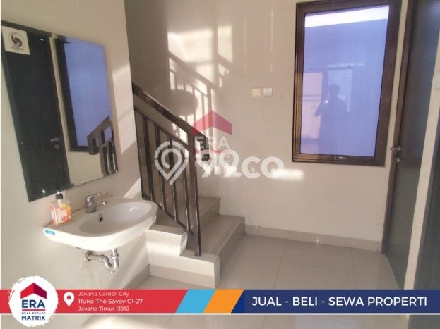 Ruko disewakan lokasi strategis Cakung Jakarta Timur 100m2 Ruko disewakan lokasi strategis Cakung Jakarta Timur 100m2