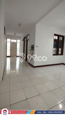 Rumah di Pulo Gadung, 3 KM, Dekat Pusat Kota, LT 160m2m² Bangunan 240m2m² Rumah di Pulo Gadung, 3 KM, Dekat Pusat Kota, LT 160m2m² Bangunan 240m2m²