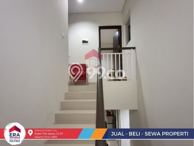 Jual Rumah Strategis Bagus Punya 3 KT di Cakung Jakarta Timur - Jual Rumah Strategis Bagus Punya 3 KT di Cakung Jakarta Timur -