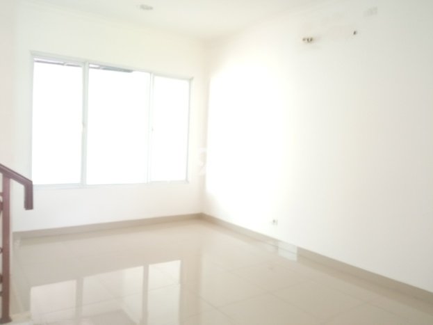 Lokasi terbaik! Rumah siap pakai dikontrakkan di Cakung LB 84m2 Lokasi terbaik! Rumah siap pakai dikontrakkan di Cakung LB 84m2