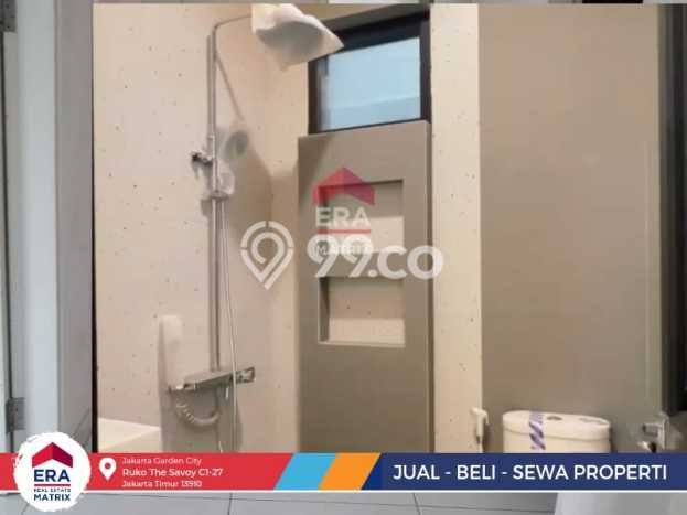 Dijual Rumah Mewah Megah Dengan View Cantik di Pondok Bambu, Jakarta Timur Dijual Rumah Mewah Megah Dengan View Cantik di Pondok Bambu, Jakarta Timur