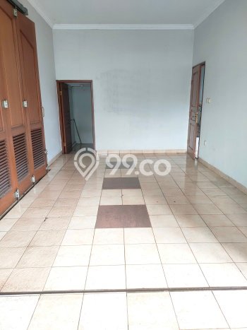Lokasi strategis! Rumah siap pakai dikontrakkan di Cinere LB 300m2 Lokasi strategis! Rumah siap pakai dikontrakkan di Cinere LB 300m2