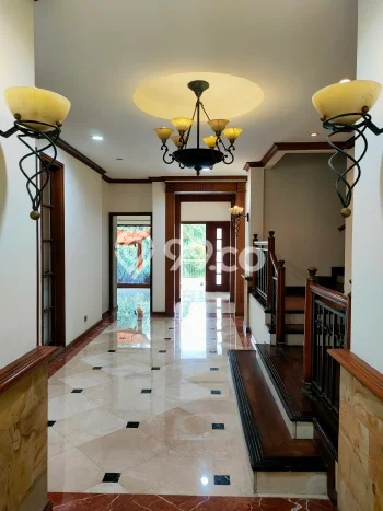 Disewakan Cepat Rumah Kondisi Bagus di Kawasan Cinere, Depok Disewakan Cepat Rumah Kondisi Bagus di Kawasan Cinere, Depok