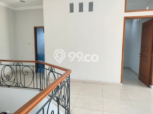 Lokasi strategis! Rumah siap pakai dikontrakkan di Cinere LB 300m2 Lokasi strategis! Rumah siap pakai dikontrakkan di Cinere LB 300m2